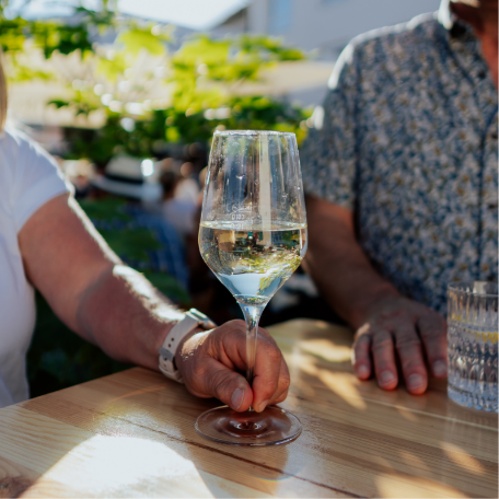 Gin & Friends: Wein und Poesie