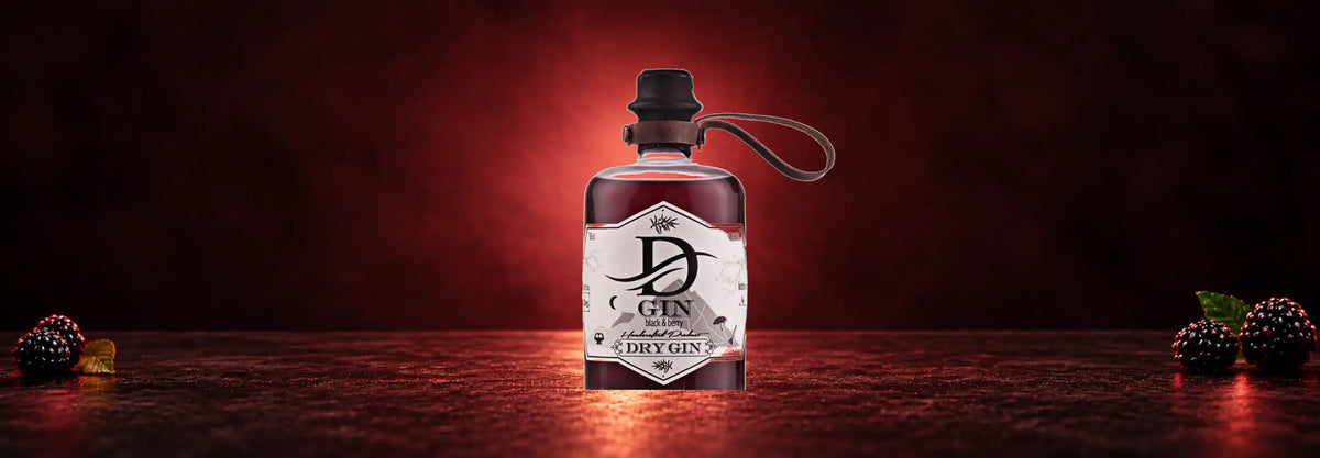 D’GIN Black & Berry – handgemachter Dry Gin aus Mössingen mit Brombeeren