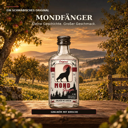D’GIN Mondfänger Kirsch-Ginlikör aus Belsen, 2-cl-Flasche vor einer schwäbischen Streuobstwiese