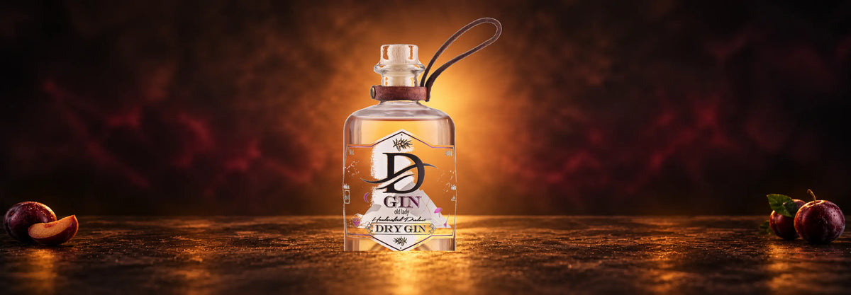 D’GIN Old Lady – handgemachter Dry Gin aus Mössingen mit Zwetschge